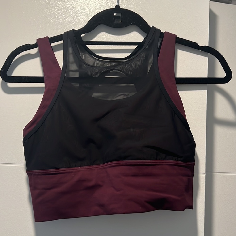 Lululemon sports bra size 4